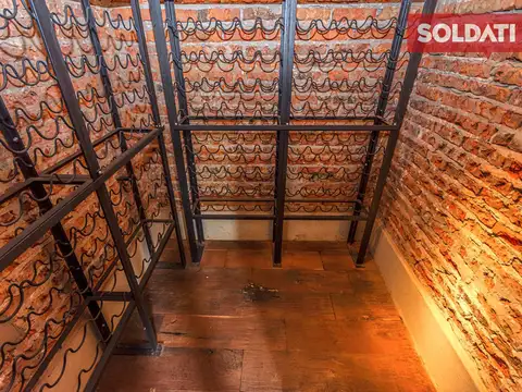 Casa 10 ambientes con 6 baños