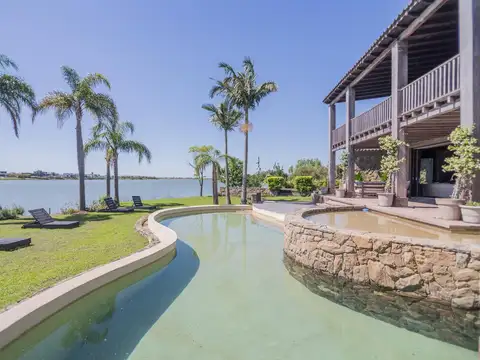 Casa en venta al Lago Central Los Castores Nordelta