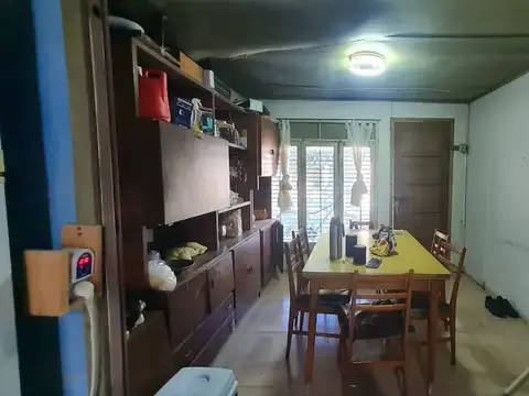 Casa 4 ambientes con 1 baño