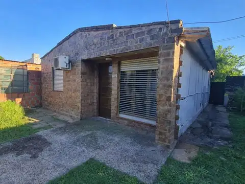 VENTA/VIVIENDA 2 DORM./B° VILLA PODIO/PATIO VERDE
