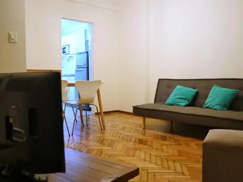 Avenida Rivadavia 5800, Piso 1
