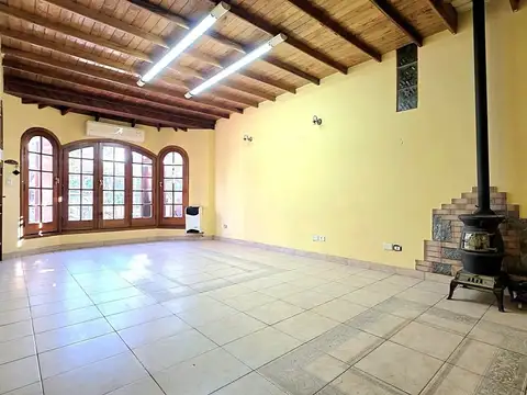 Casa en Alquiler de 4 dormitorios