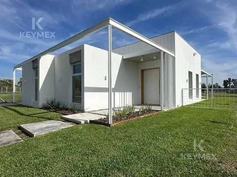 Casa en venta Santa Sofia - Pilar del Este.