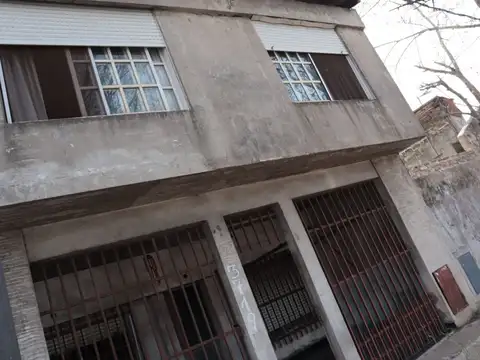 Casa 7 ambientes con 3 baños