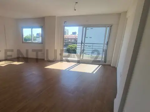 VENTA MONOAMBIENTE DIVISIBLE CON BALCÓN. APTO CREDITO, EN COLEGIALES.