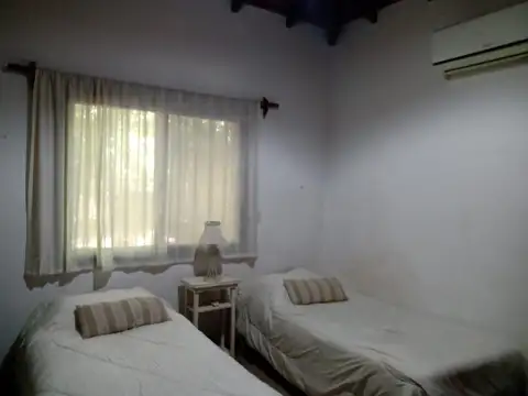 Casa en Alquiler Temporal con 1 cochera