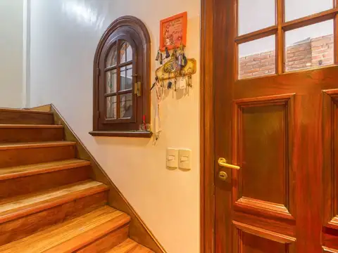 Venta Casa 5 amb. Punta Chica Libert. al río