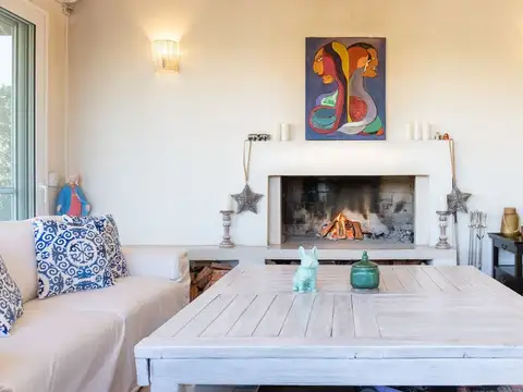 VENTA CASA 5 AMB. EL CANTÓN ISLAS, ESCOBAR PERMUTA