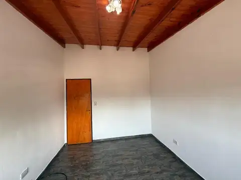 Depto Tipo Casa en Alquiler al Noreste