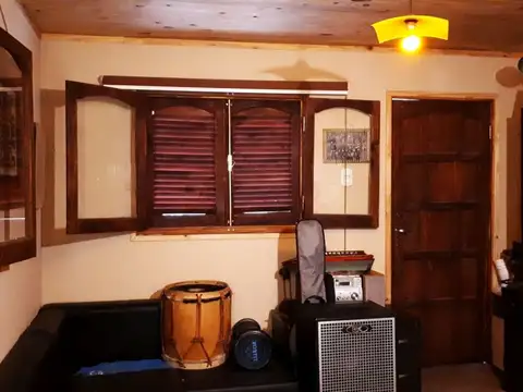 Casa 6 ambientes con 1 baño