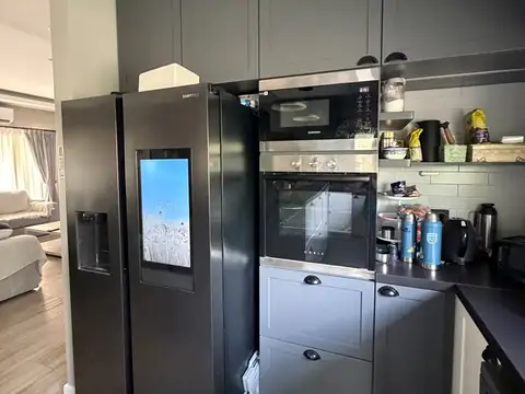 Casa en Venta con 4 cocheras