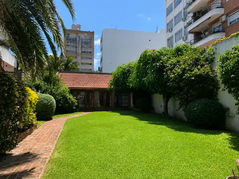 VENTA CASA 4 AMB - PARQUE - QUINCHO San Martin
