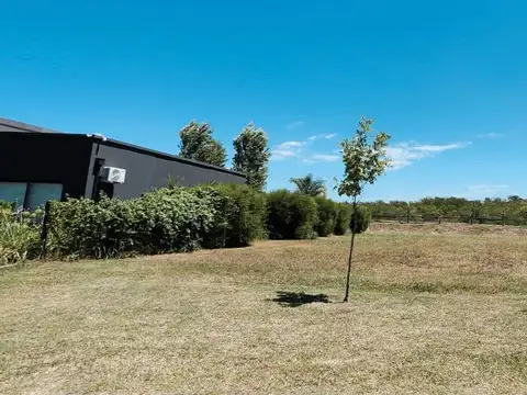 Terreno en Venta de 914,0 m2