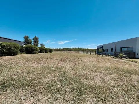 Terreno en Venta de 914,0 m2