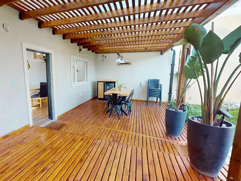 Casa en Venta con 1 cochera