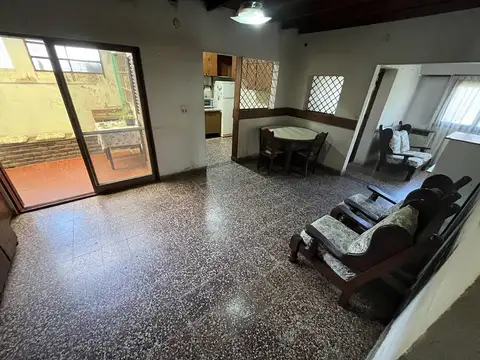 Casa 4 ambientes con 1 baño