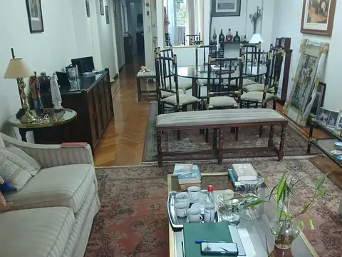 Av Las Heras al 3800