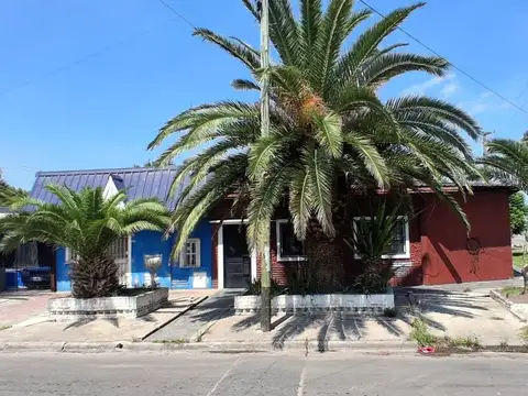 VENTA  CASA 5 AMBIENTES MERLO