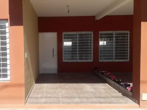 Calle 15 1100 , Piso PB