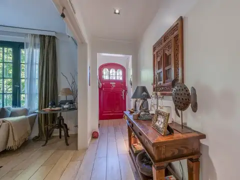 Casa 6 ambientes con 3 baños