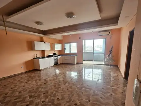 Alquiler de Departamento 4 AMBIENTES  Frente en Caseros, Tres de Febrero