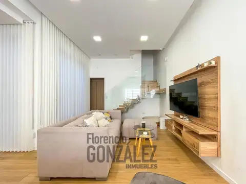 Depto Tipo Casa en Venta de 3 ambientes