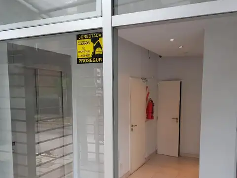 Oficina en Alquiler con 1 cochera
