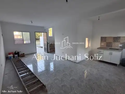 Casa en Venta con 1 cochera