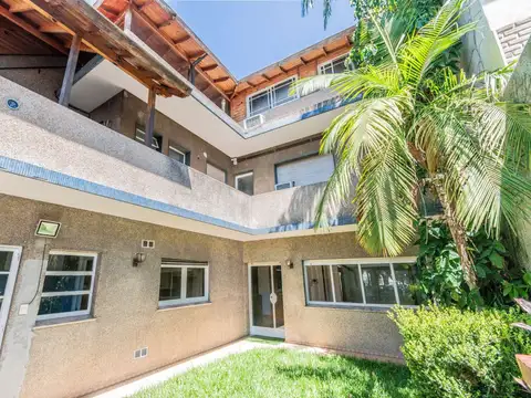 Casa en Alquiler con 1 cochera