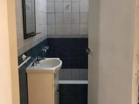 Depto Tipo Casa en Venta en Villa Luzuriaga, USD 79.000