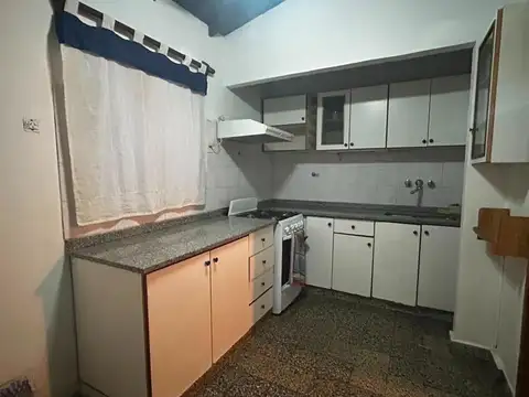Depto Tipo Casa 4 ambientes con 2 baños