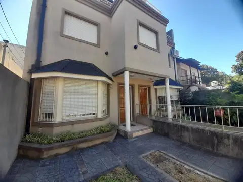 Duplex en venta zona Villa Adelina