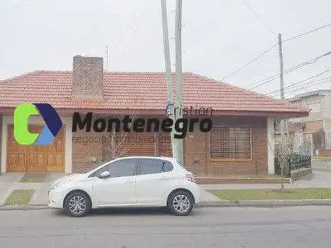 Casa - Venta - Argentina, Berazategui - Calle 141 396