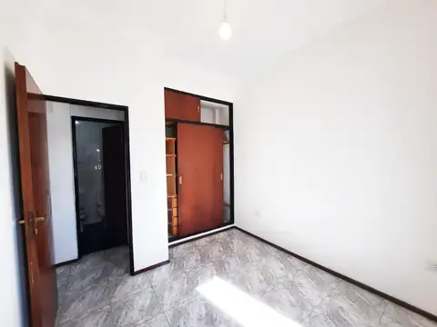 Departamento en Alquiler en Valentin Alsina, $ 400.000