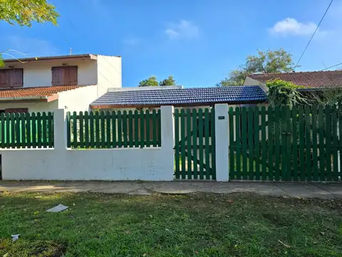 CASA SOBRE GRAN LOTE