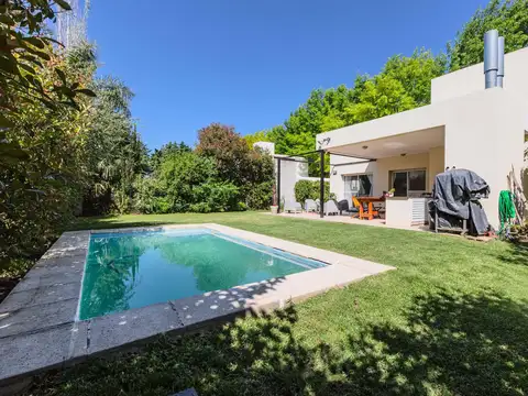Casa en Venta en Pueblo Esther, Rosario
