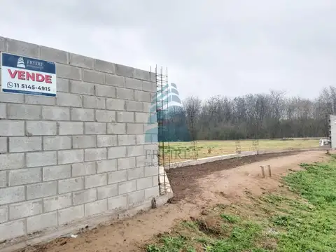 Terreno en Venta 100  mts Frente