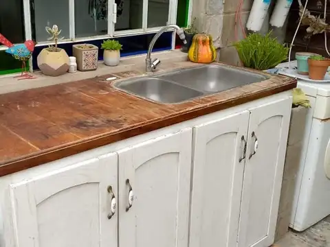 Casa 4 ambientes con 2 baños