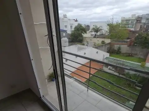 Depto Tipo Casa en Venta 26 años