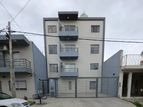 Excelente Departamentos 2 ambientes- Apto Crédito en villa luzuriaga