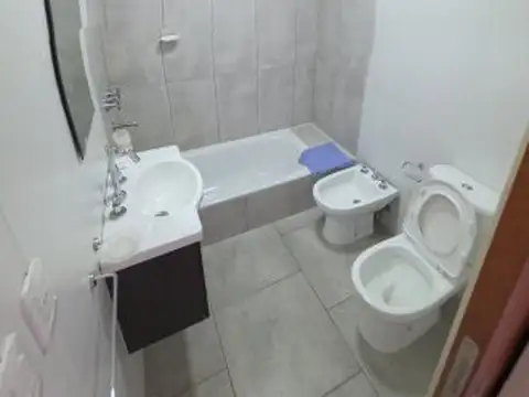 Depto Tipo Casa 2 ambientes con 1 baño