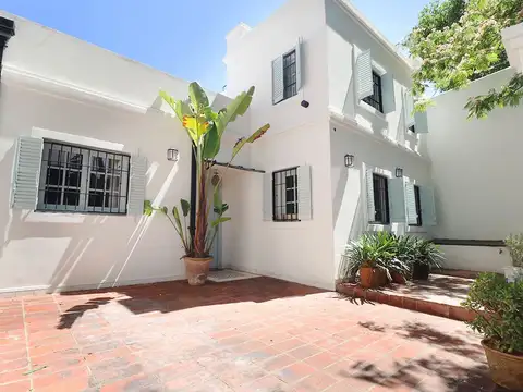 Casa 6 ambientes en venta - San Isidro pileta