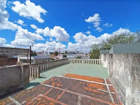 Casa 4 ambientes con 1 baño