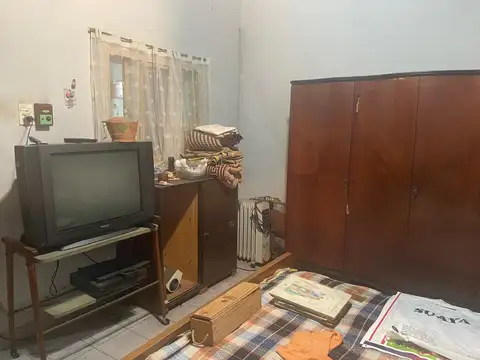 Casa Chalet  en Venta en Morón, G.B.A. Zona Oeste, Argentina