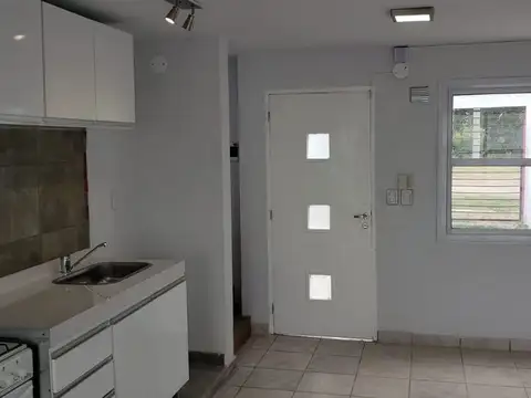 Zona Sur. Estación Alvarado. Avenida Juan Manuel de Rosas 100