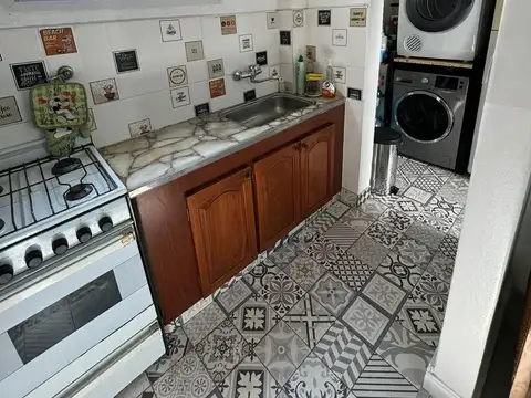 DEPARTAMENTO 2 AMBIENTES CON PATIO EN EXCELENTE UBICACIÓN – BANFIELD