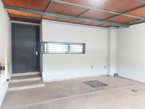 Casa en Alquiler en Luzuriaga, $ 850.000