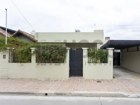 Casa céntrica impecable - 3 dorm