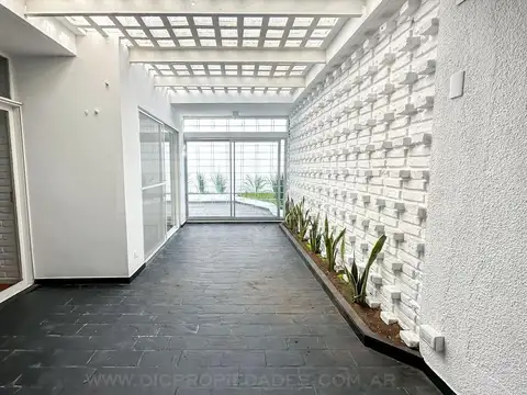 Excelente duplex 5 ambientes - alquiler - Olivos