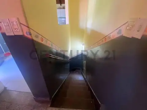 Depto Tipo Casa en Venta con 1 cocheras